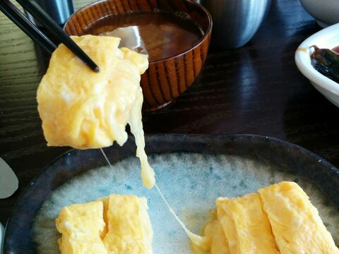 チーズたっぷり　トロトロ卵焼き